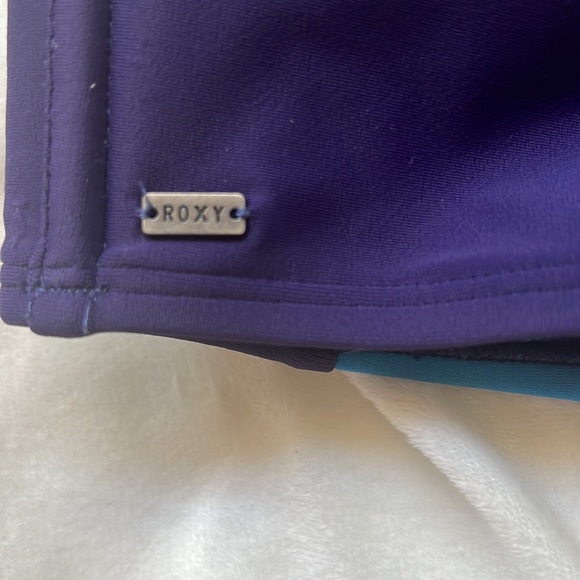 Roxy Underwire Swim Top Bra - Picture 2 of 5